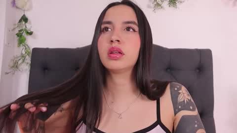 kaylee_lee online show from February 9, 4:16 am