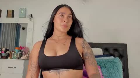 Snapshot of kaylee_scott_ chatting on July 16, 6:47 pm kaylee_scott_ online show from July 16, 6:47 pm