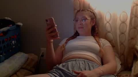 Snapshot of kayleekakesnslim chatting on May 31, 10:11 pm kaylee kakes online show from May 31, 10:11 pm