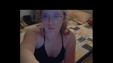 kaylee kakes online show from July 12, 9:50 pm