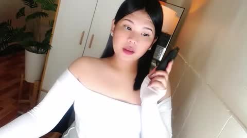 Y O U R        F U T U R E       K A Y L E E  online show from January 6, 4:21 pm