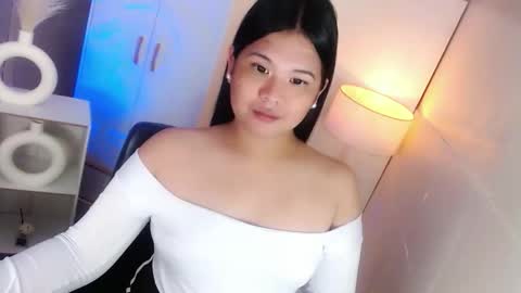 Y O U R        F U T U R E       K A Y L E E  online show from March 1, 4:53 pm