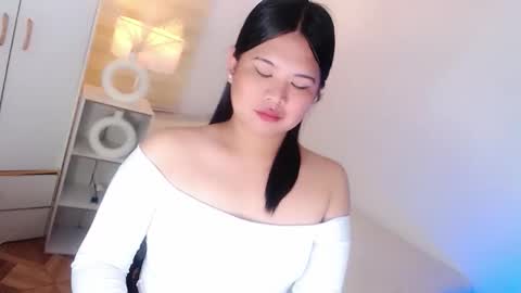 Y O U R        F U T U R E       K A Y L E E  online show from April 15, 1:34 am