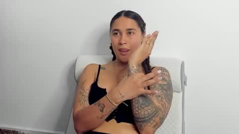 Snapshot of kayleescott1 chatting on October 22, 5:34 pm Kaylee Scott online show from October 22, 5:34 pm