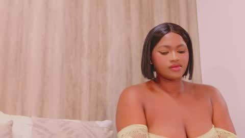 Snapshot of kaylie_mitchel chatting on September 16, 10:55 pm KAYLIE online show from September 16, 10:55 pm