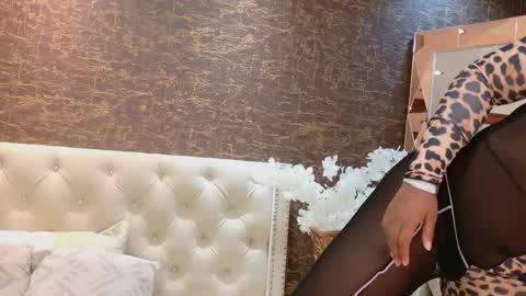 Snapshot of kaylie_mitchel chatting on October 20, 11:27 pm KAYLIE online show from October 20, 11:27 pm