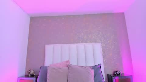 kayliebrooks online show from April 17, 7:06 pm