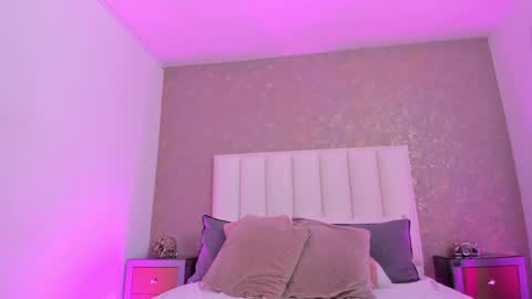 Snapshot of kayliebrooks chatting on May 2, 2:11 pm kayliebrooks online show from May 2, 2:11 pm