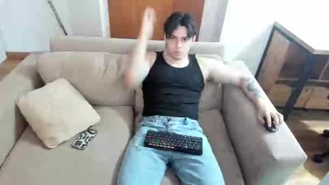 Snapshot of kaynn_b chatting on February 1, 12:07 am kaynn_b online show from February 1, 12:07 am