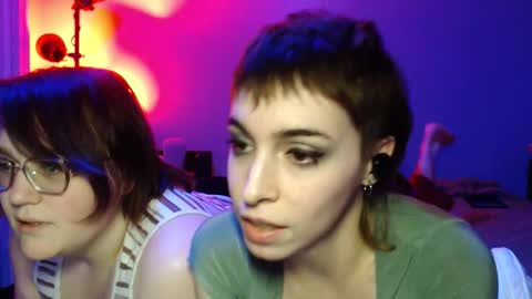 Snapshot of kayybutlikeno chatting on December 21, 1:13 am KayyNo online show from December 21, 1:13 am