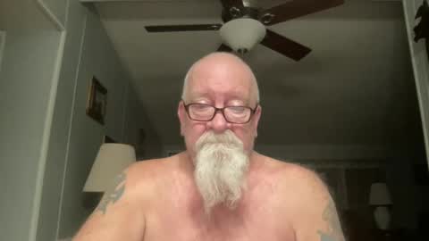 Snapshot of kcbace61760 chatting on December 24, 1:06 am kcbace61760 online show from December 24, 1:06 am