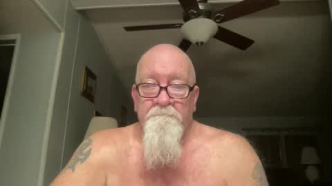 Snapshot of kcbace61760 chatting on February 9, 1:33 am kcbace61760 online show from February 9, 1:33 am