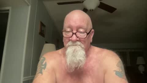 Snapshot of kcbace61760 chatting on March 5, 12:59 am kcbace61760 online show from March 5, 12:59 am