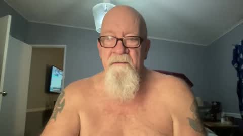 Snapshot of kcbace61760 chatting on February 15, 2:52 am kcbace61760 online show from February 15, 2:52 am