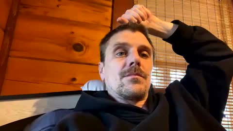 Snapshot of kcdowdy90 chatting on January 2, 8:02 pm rowdy6969 online show from January 2, 8:02 pm