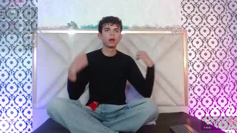 Snapshot of keahi_tay chatting on February 23, 11:40 am keahi online show from February 23, 11:40 am