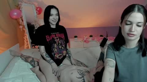 Snapshot of kebesheska chatting on January 16, 11:15 am Seb Polly Roxy Jonny online show from January 16, 11:15 am