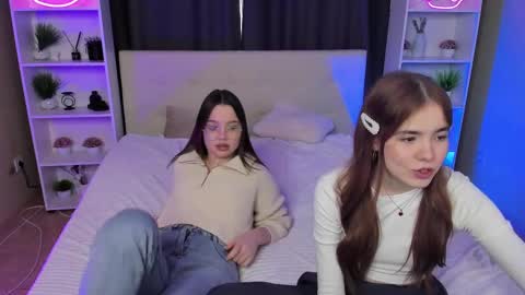 Snapshot of kebesheska chatting on February 9, 11:25 am Seb Polly Roxy Jonny online show from February 9, 11:25 am