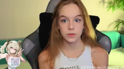 Snapshot of kebesheska chatting on November 9, 8:56 am Seb Polly Roxy Jonny online show from November 9, 8:56 am