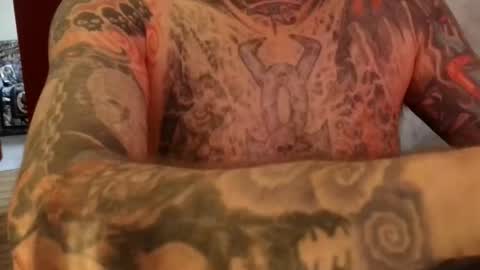 keeeeeeeeeeeeef online show from April 20, 10:44 pm