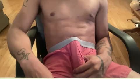 Snapshot of keesey23 chatting on October 27, 12:36 am Keesey23 online show from October 27, 12:36 am