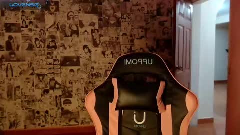 Snapshot of keikim_ chatting on January 25, 12:38 am Kimk online show from January 25, 12:38 am