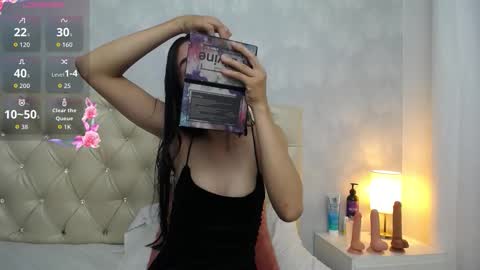 Snapshot of keily_garcia chatting on December 22, 11:40 am Keily online show from December 22, 11:40 am