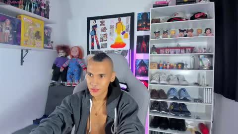 Snapshot of keindren chatting on December 3, 7:49 am pablo online show from December 3, 7:49 am