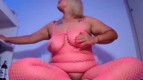 keirabbw online show from December 5, 1:25 am