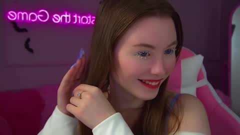 Keira online show from October 17, 6:32 pm