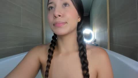 Snapshot of keiry_gonzalez23_aws chatting on October 8, 1:14 am keiry_gonzalez23_aws online show from October 8, 1:14 am