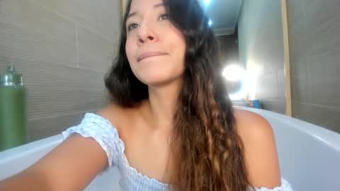 Snapshot of keiry_gonzalez23_aws chatting on October 9, 1:25 am keiry_gonzalez23_aws online show from October 9, 1:25 am