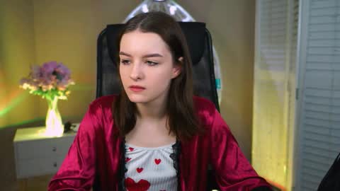 kelliebanshe online show from March 17, 4:06 am