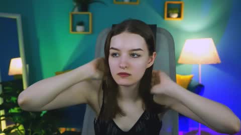 kelliebanshe online show from May 19, 8:53 am
