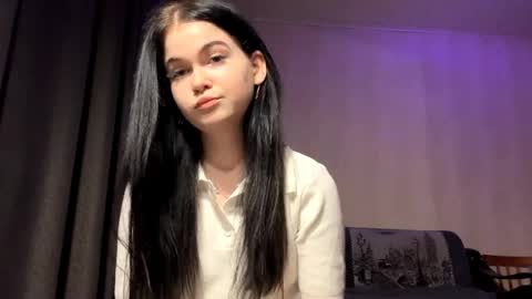 Bella online show from April 4, 3:42 pm