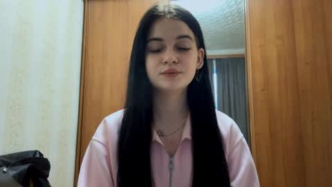 Bella online show from April 7, 3:12 pm