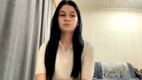 Bella online show from April 13, 3:28 pm