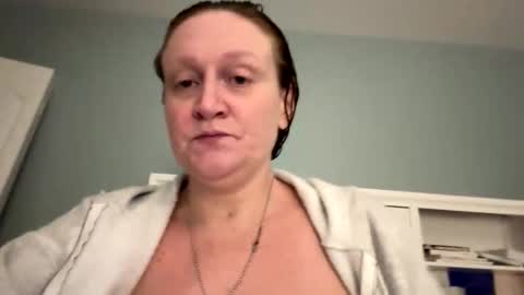 kellilyn10 online show from April 7, 2:12 am