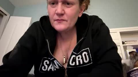 kellilyn10 online show from April 13, 1:44 am