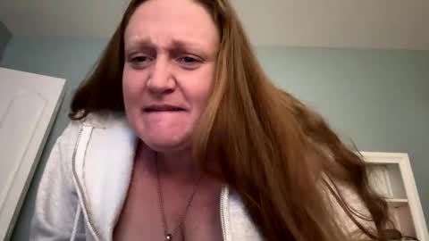 kellilyn10 online show from April 16, 1:39 am