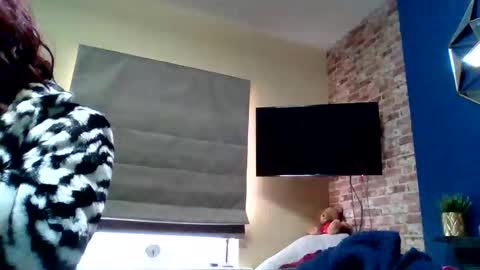 kellpvc1 online show from April 21, 5:28 pm