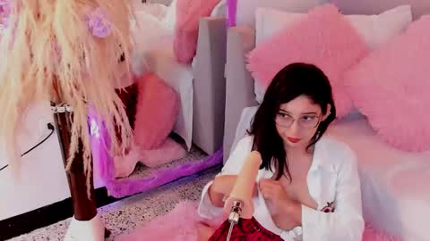 Snapshot of kelly_666 chatting on February 8, 2:59 am kelly_666 online show from February 8, 2:59 am