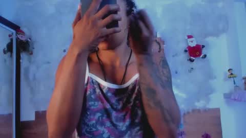 kelly__thomson online show from December 28, 3:37 am