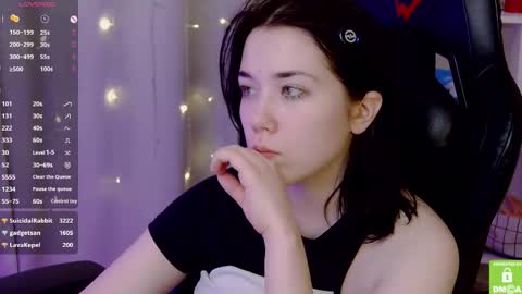 Kelly online show from March 22, 1:42 am