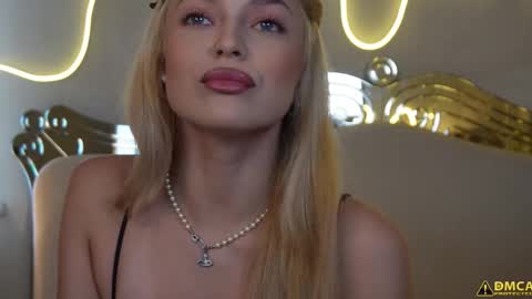 Kelly online show from September 23, 5:21 am