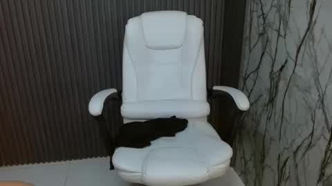 Snapshot of kelly_queenpussy chatting on September 18, 8:33 pm KEY online show from September 18, 8:33 pm