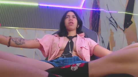 Snapshot of kelly_queenpussy chatting on September 25, 8:12 pm KEY online show from September 25, 8:12 pm