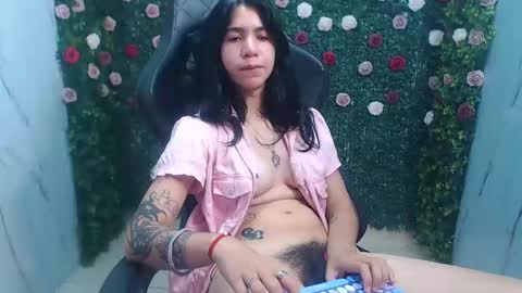 Snapshot of kelly_queenpussy chatting on October 20, 7:03 pm KEY online show from October 20, 7:03 pm