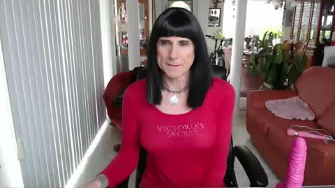 Snapshot of kellyannelynn chatting on February 8, 8:21 pm kellyanne Lynn but please call me fucktoy online show from February 8, 8:21 pm