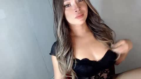 its me KELLY online show from March 5, 2:46 am